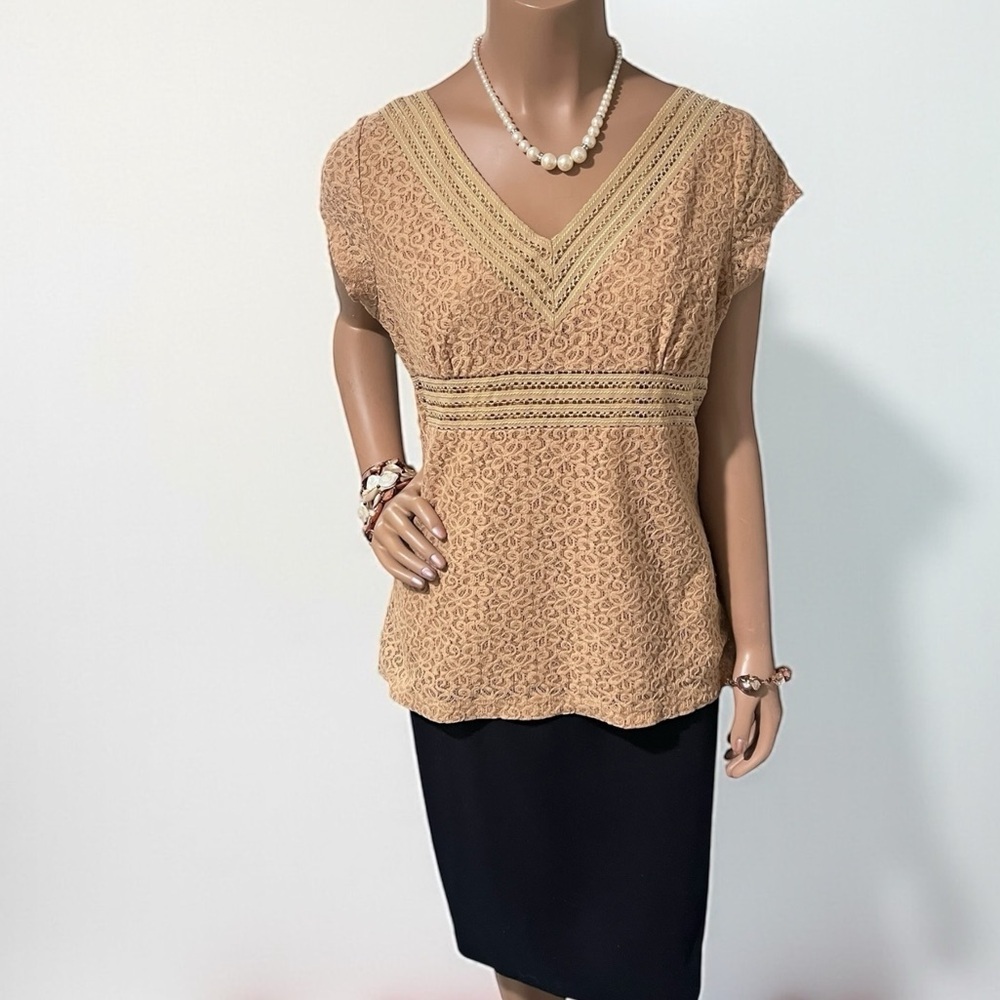 Emma James Tan Lace Blouse☑️